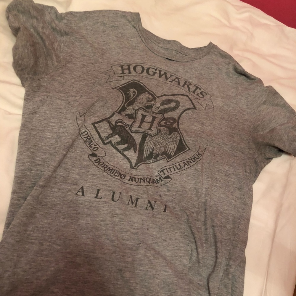 grey Harry Potter t shirt